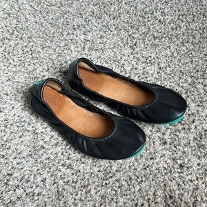 Black tieks